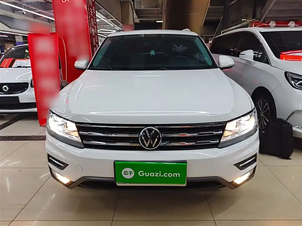 Volkswagen Tiguan L — фото 8
