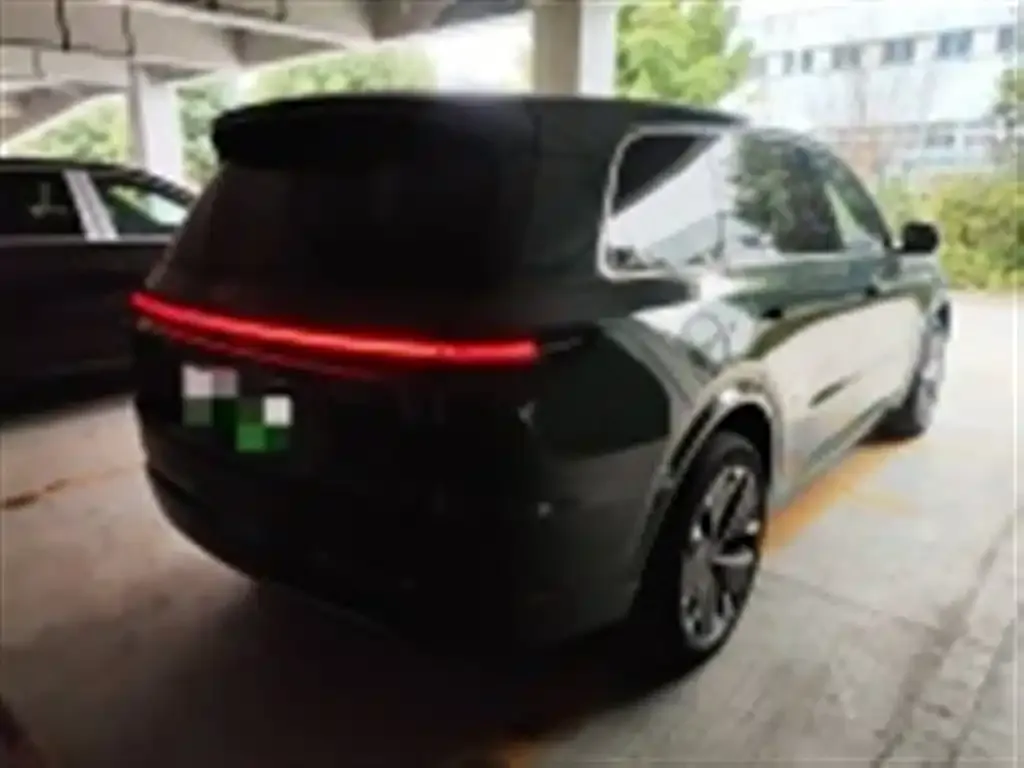 Li Auto L9 — фото 5