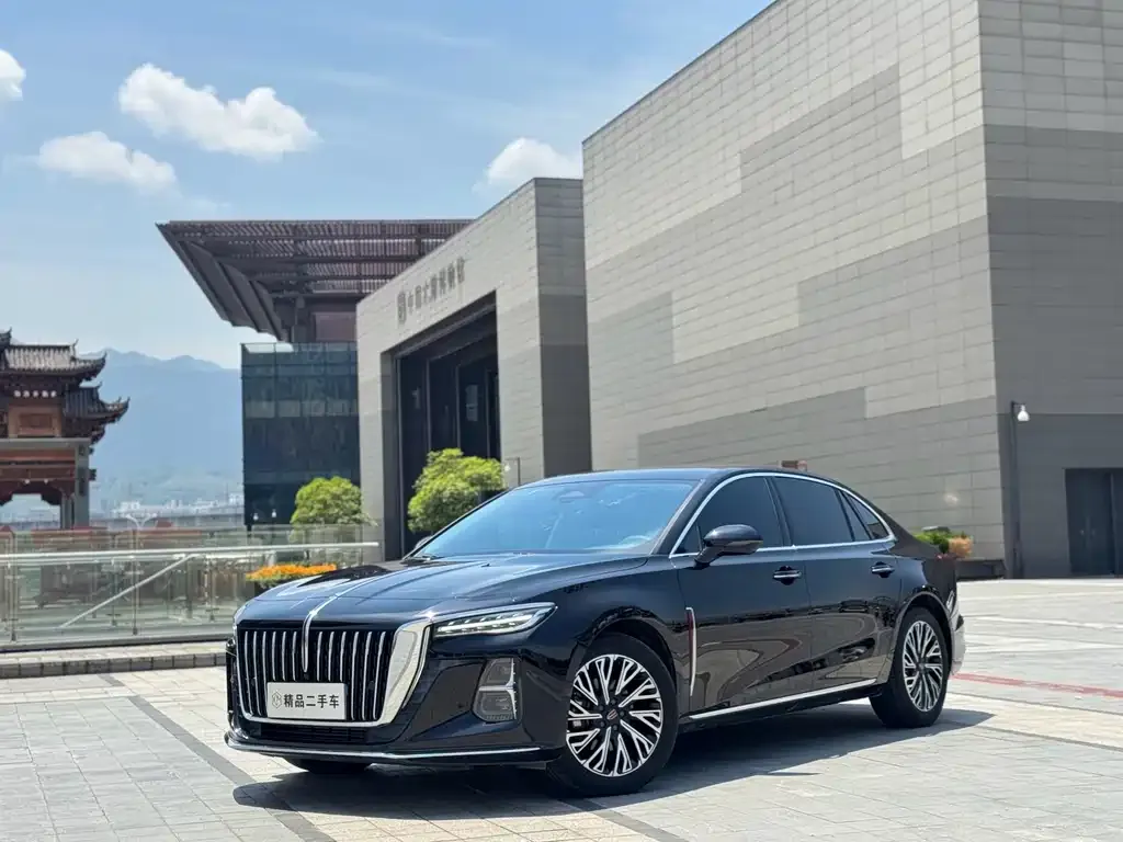Hongqi H5 — фото 1