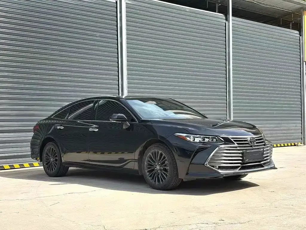 Toyota Avalon — фото 2