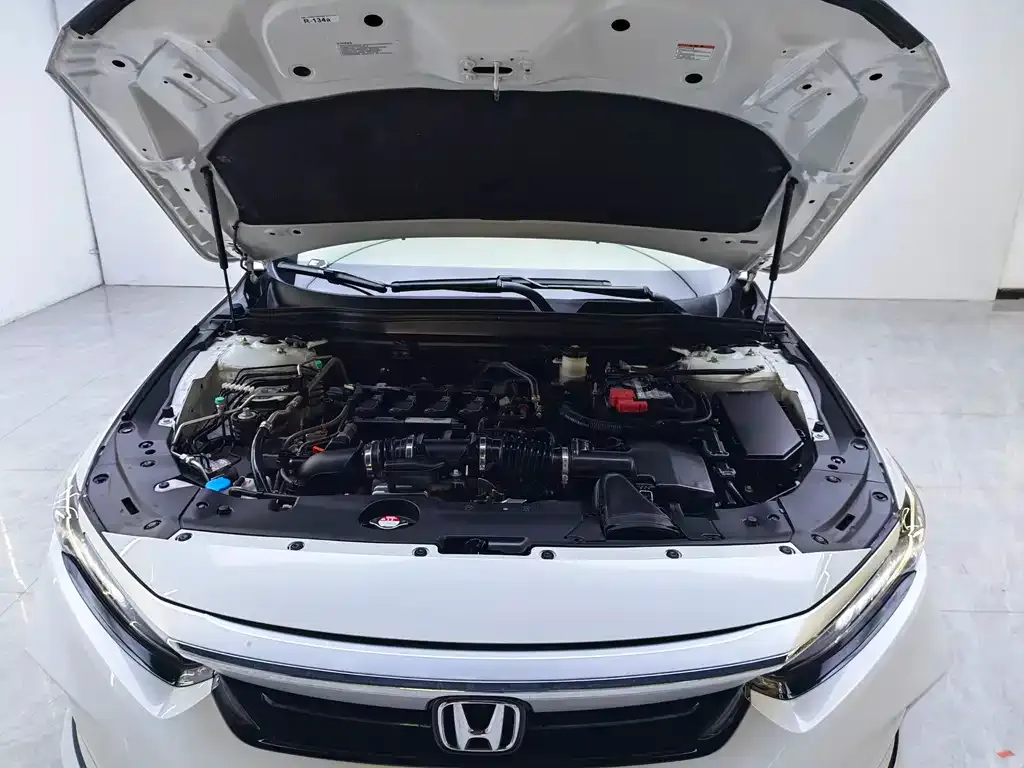 Honda Inspire — фото 6