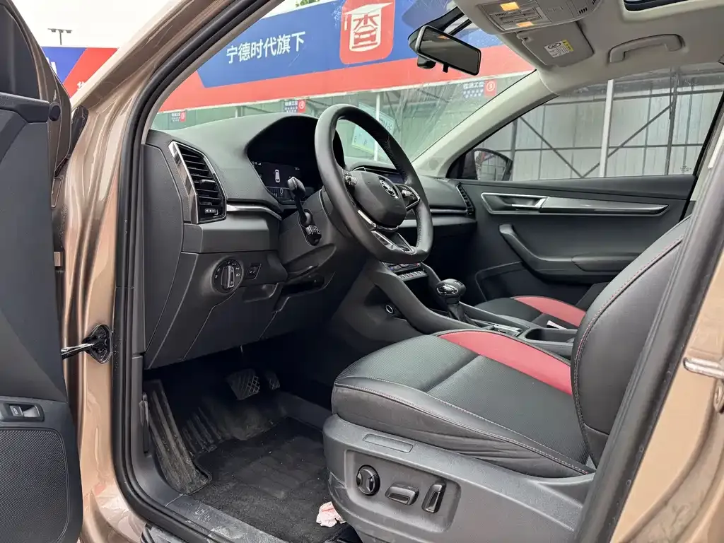 Skoda Karoq — фото 2
