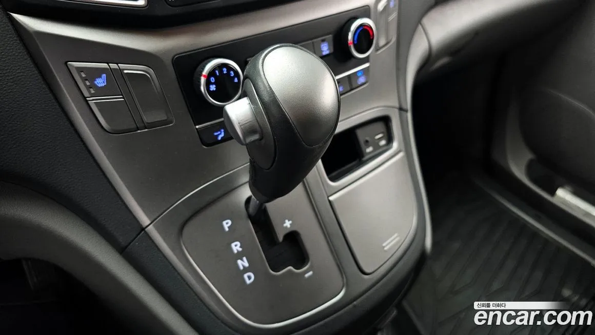 Hyundai Starex 2021 из KR, фото 2