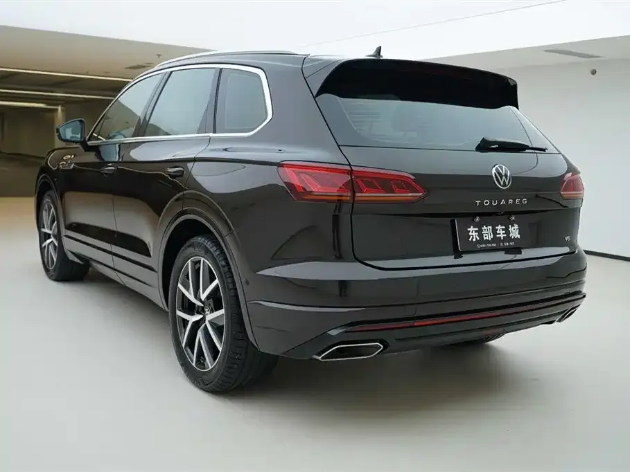 Volkswagen Touareg — фото 3