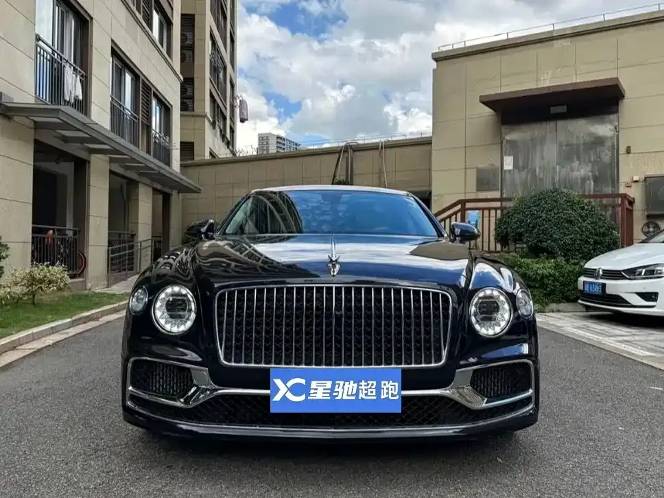 Bentley Flying Spur — фото 2
