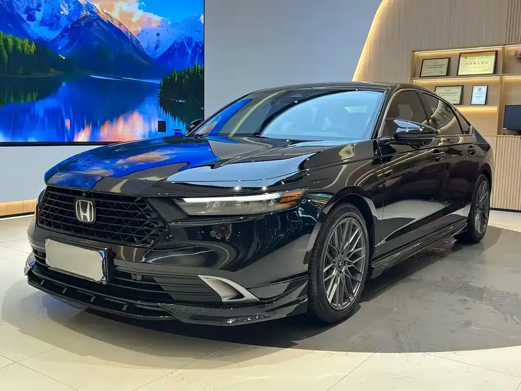 Honda Accord — фото 1