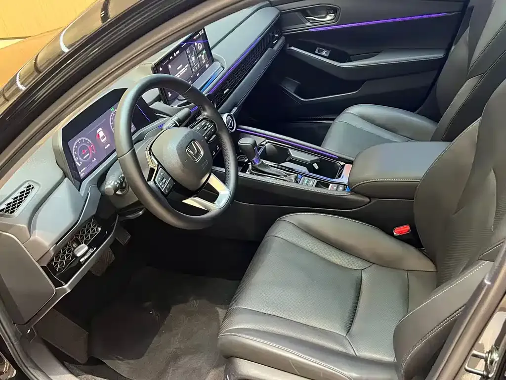 Honda Accord — фото 10