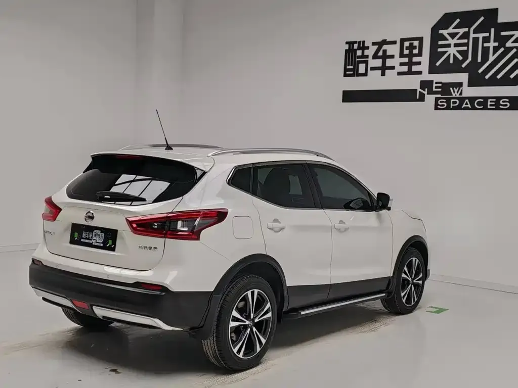 Nissan Qashqai — фото 8