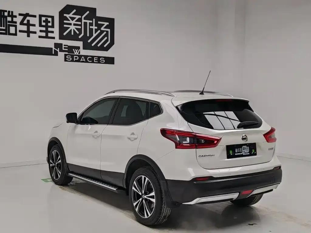 Nissan Qashqai — фото 9