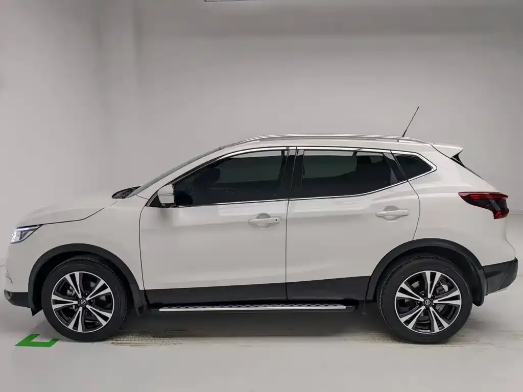 Nissan Qashqai — фото 6