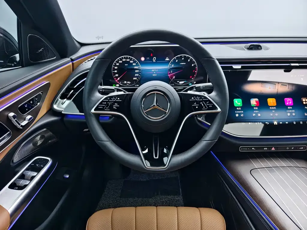 Mercedes-Benz E-Class — фото 6