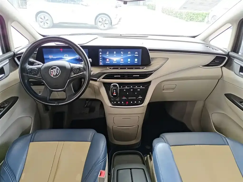 Buick GL8 2023 из CN, фото 2