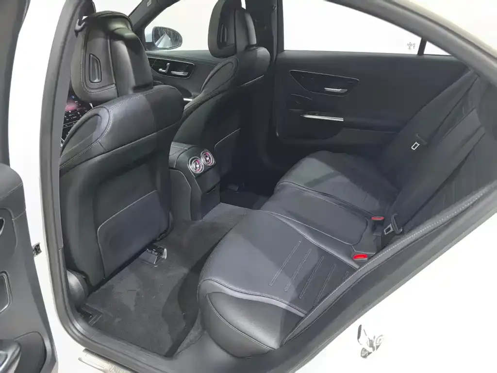 Mercedes-Benz C-Class 2023 из CN, фото 2
