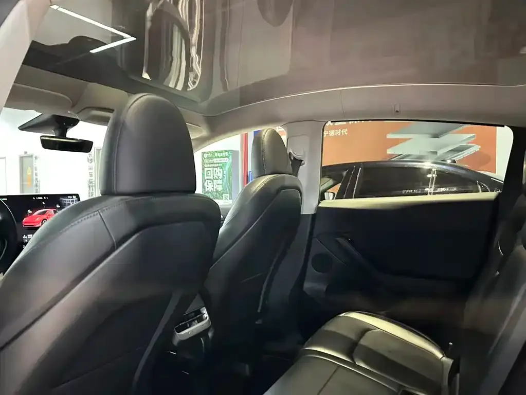 Tesla Model Y 2022 из CN, фото 2