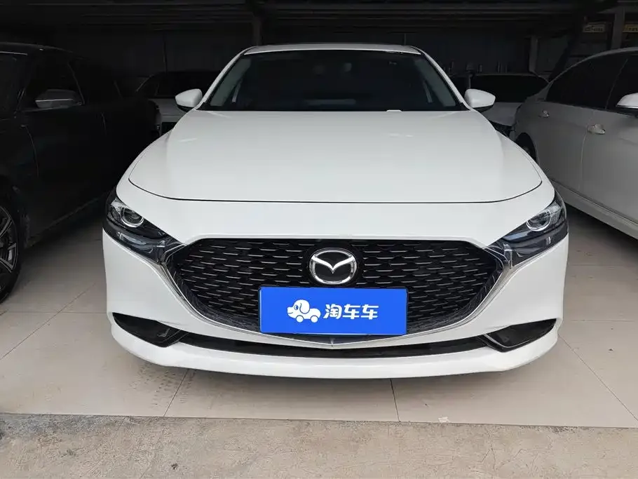 Mazda 3 Axela — фото 10
