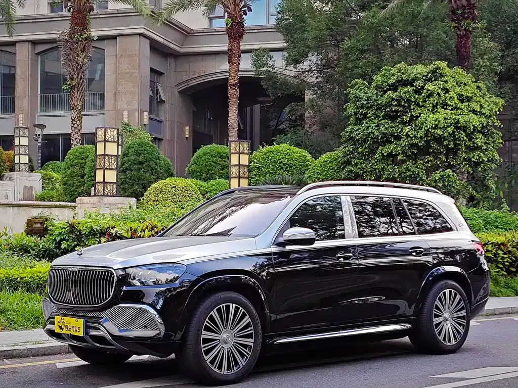 Mercedes-Benz GLS — фото 1
