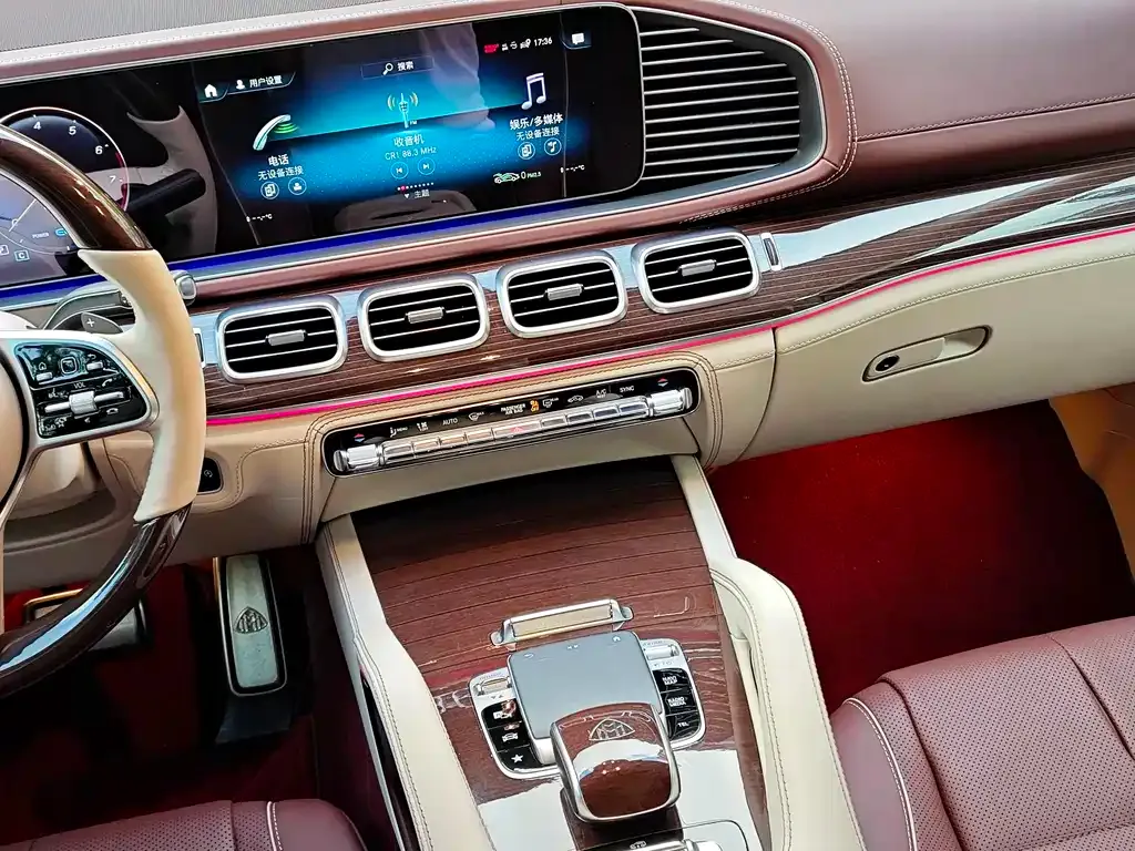 Mercedes-Benz GLS — фото 7