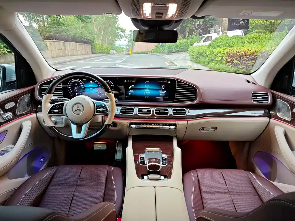 Mercedes-Benz GLS — фото 4