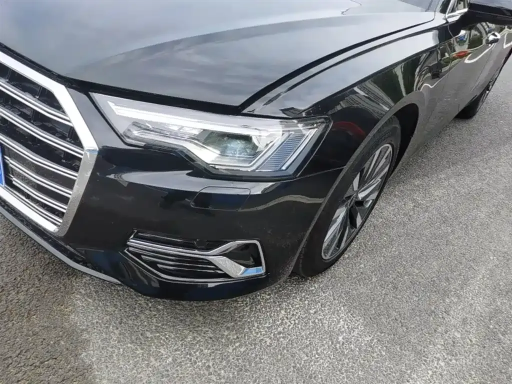 Audi A6L 2023 из CN, фото 6