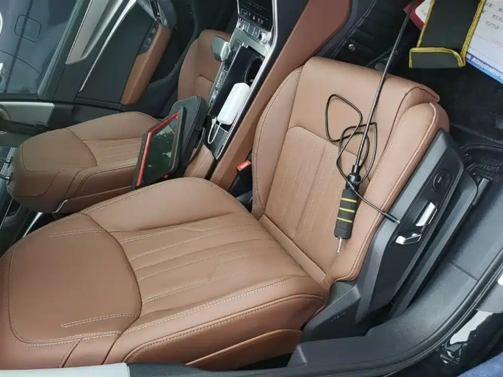 Audi A6L 2023 из CN, фото 4