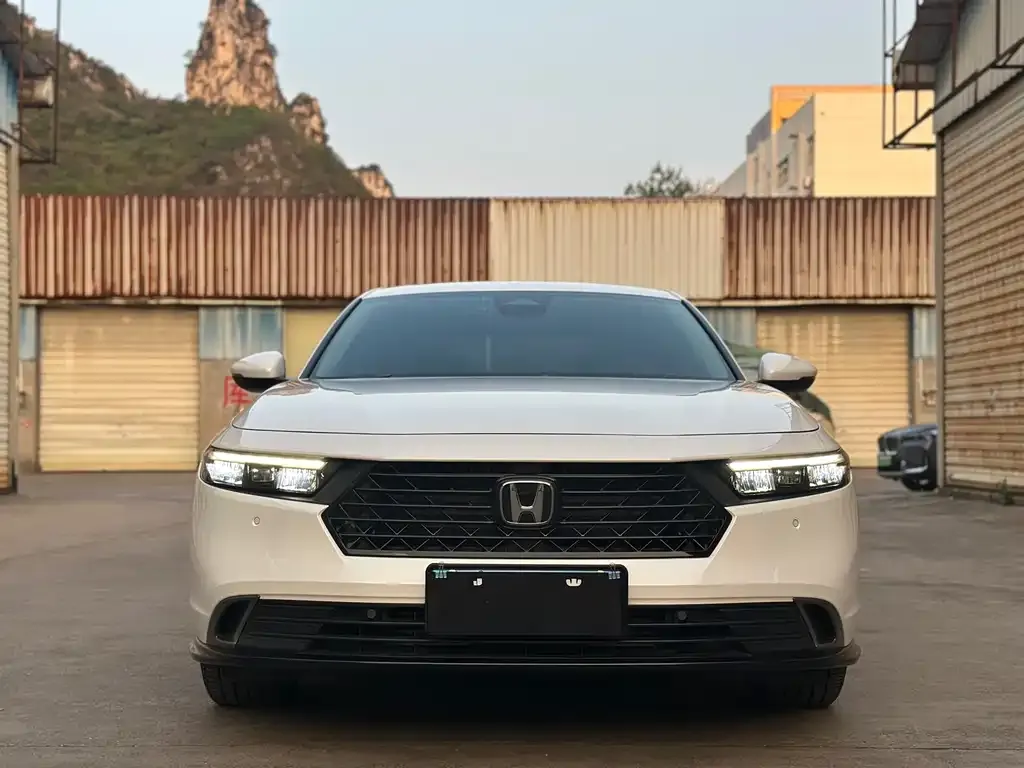 Honda Accord — фото 3