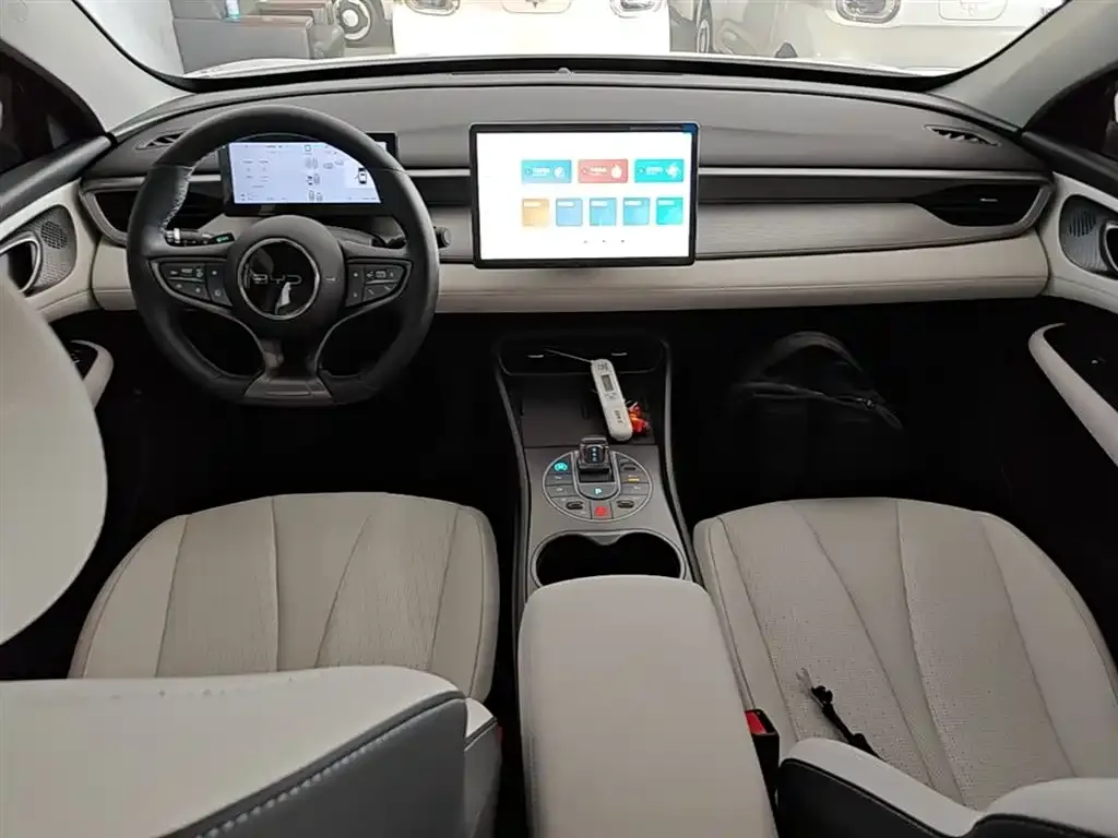 BYD Seal 05 DM-i — фото 3
