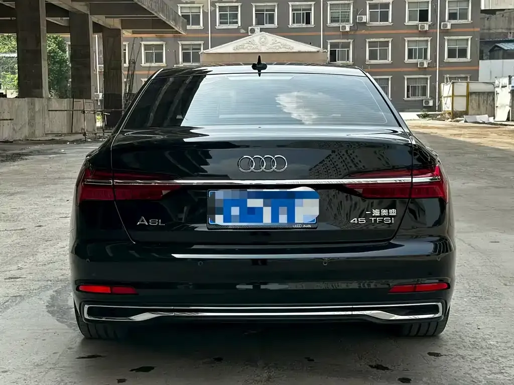 Audi A6L — фото 5