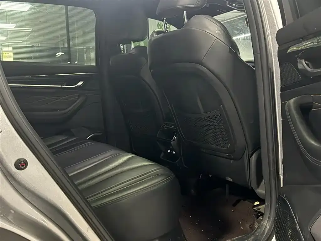 Geely Xingyue L 2024 из CN, фото 2