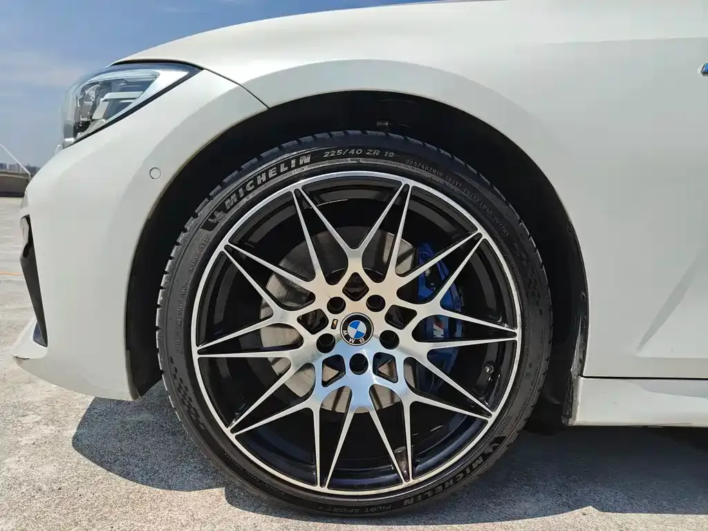 BMW 3 Series 2023 из CN, фото 8