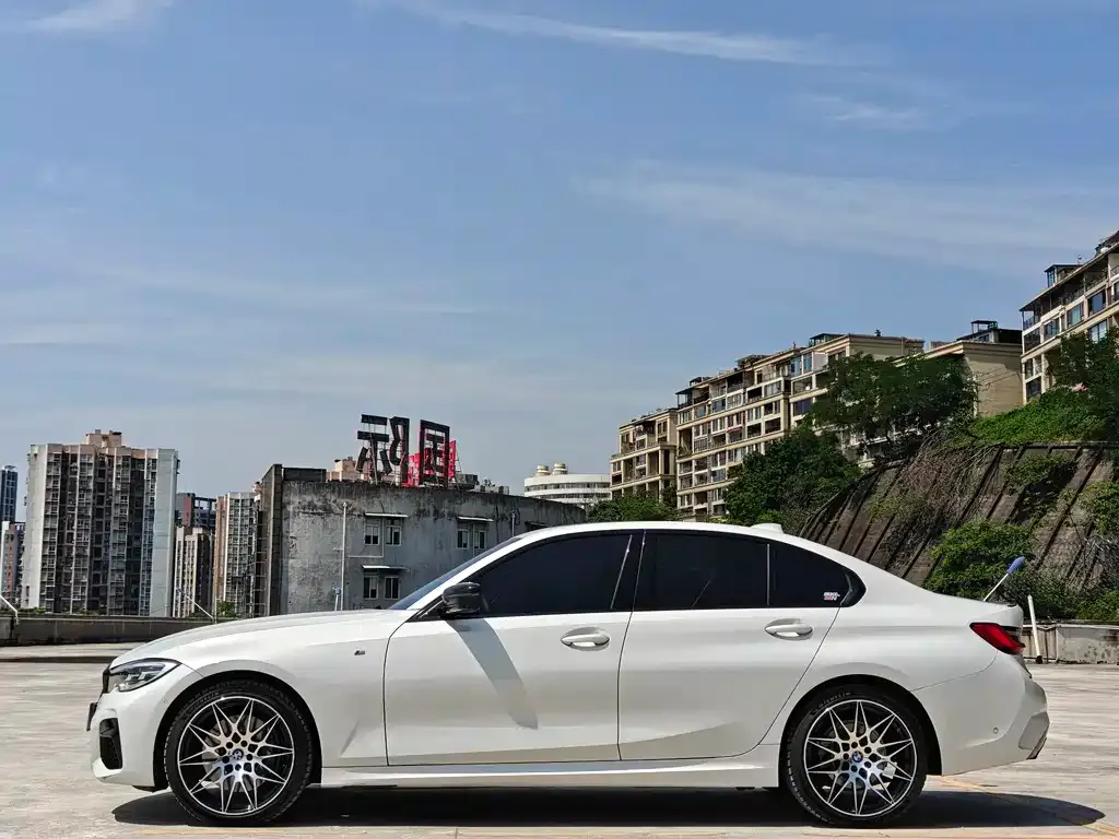 BMW 3 Series 2023 из CN, фото 6