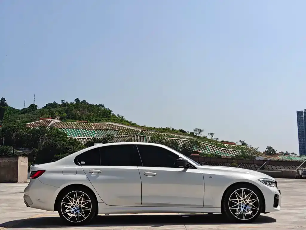 BMW 3 Series 2023 из CN, фото 4