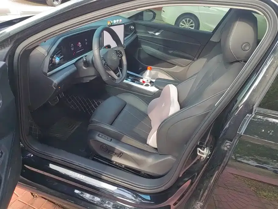 Volkswagen Passat — фото 8