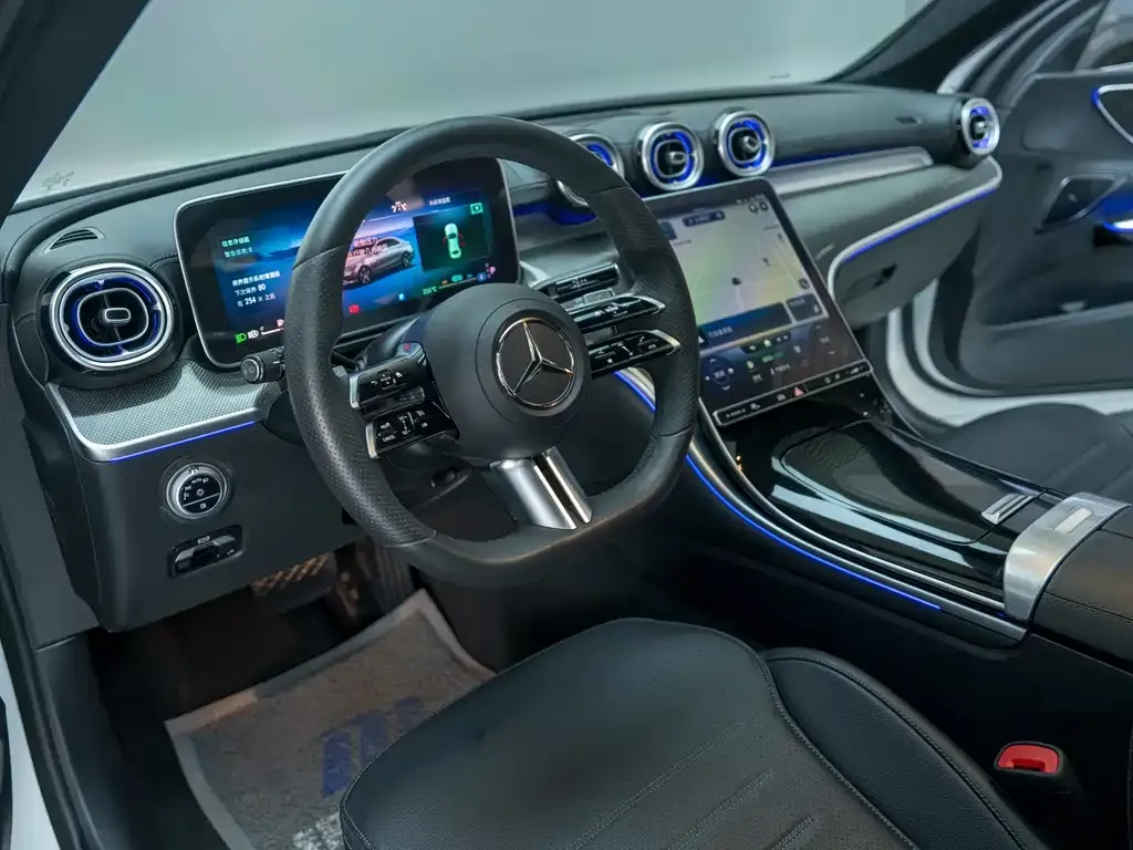Mercedes-Benz C-Class — фото 10