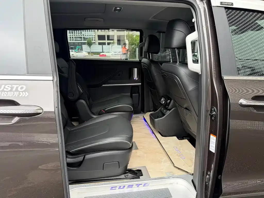 Hyundai Custo 2024 из CN, фото 3