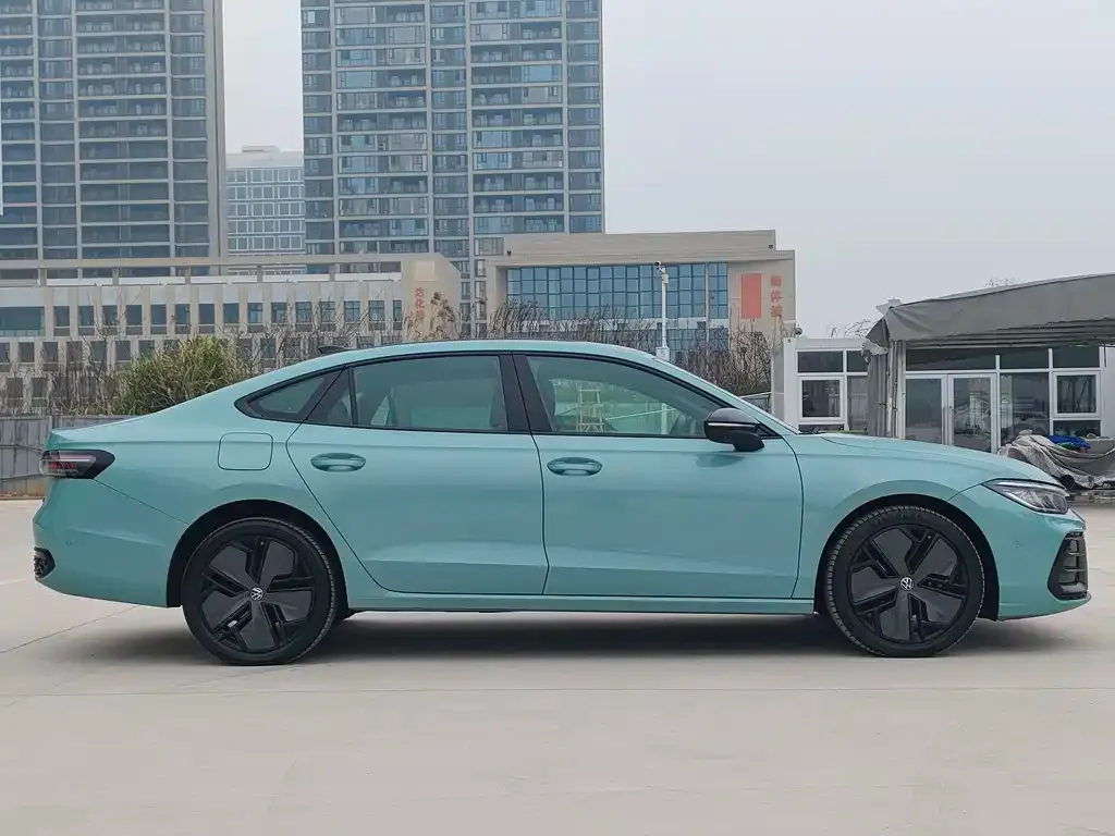 Volkswagen Passat — фото 6