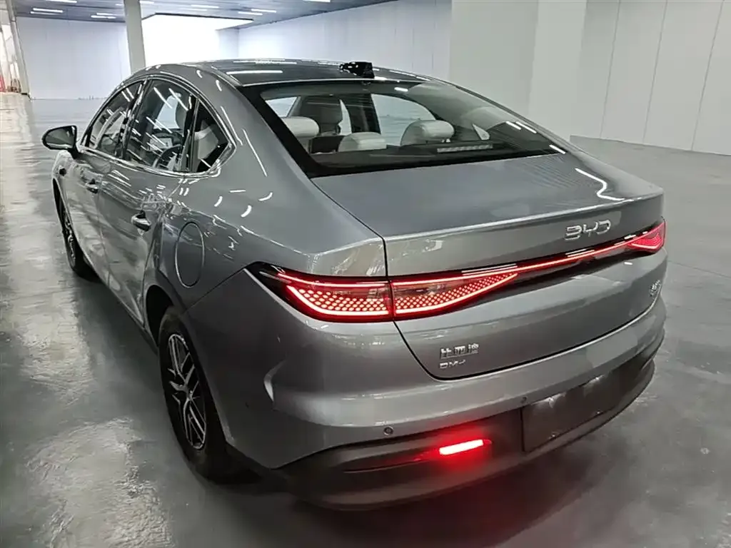 BYD Seal 05 DM-i — фото 7