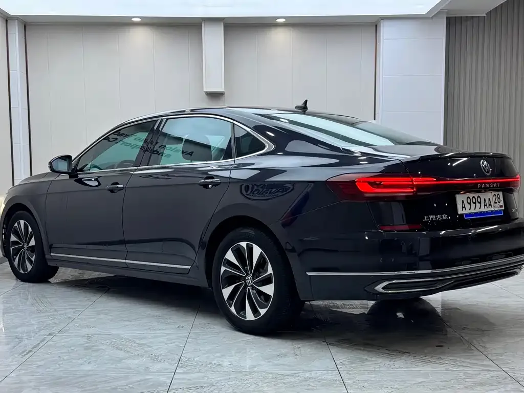 Volkswagen Passat — фото 6