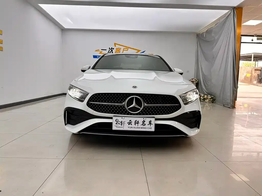 Mercedes-Benz A-Class 2023 из CN, фото 9
