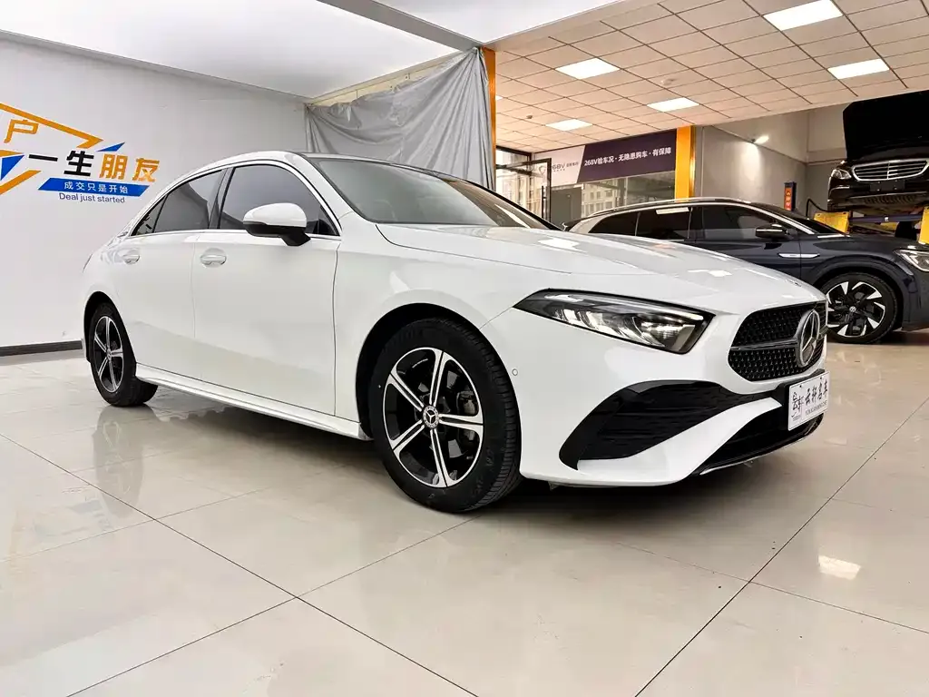 Mercedes-Benz A-Class 2023 из CN, фото 3