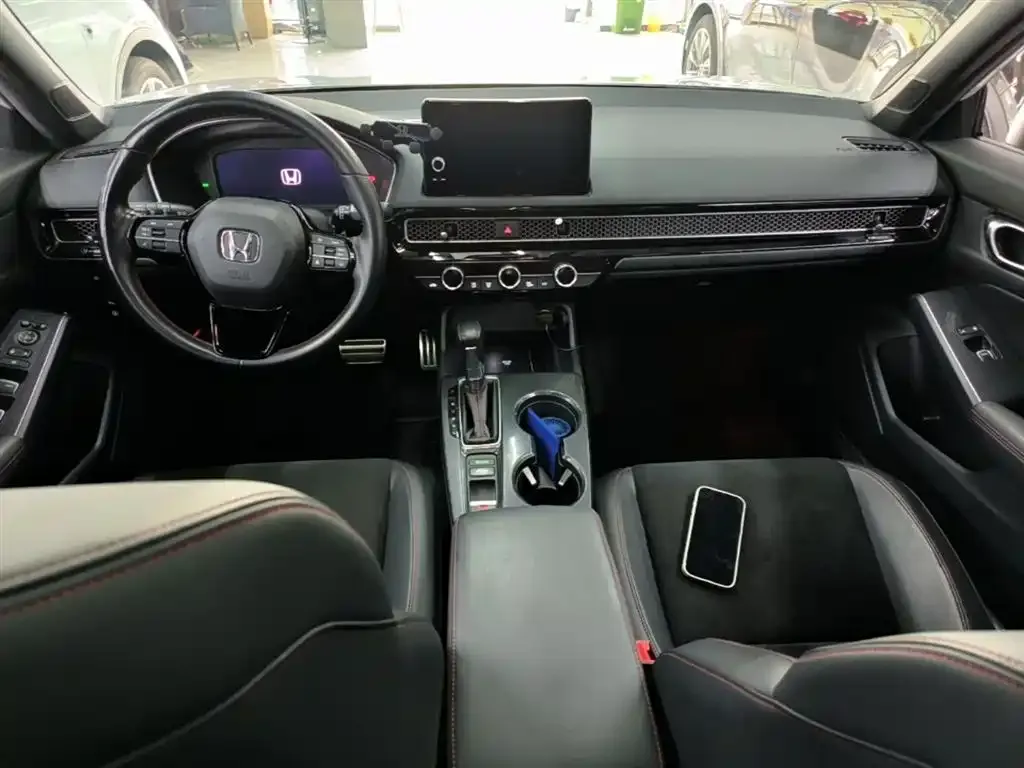 Honda Civic — фото 8