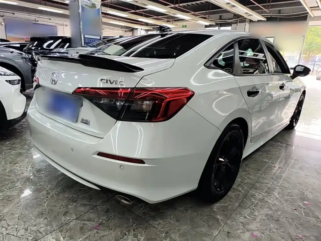 Honda Civic — фото 7
