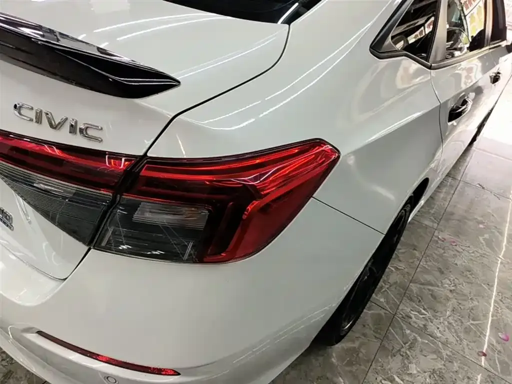 Honda Civic — фото 9