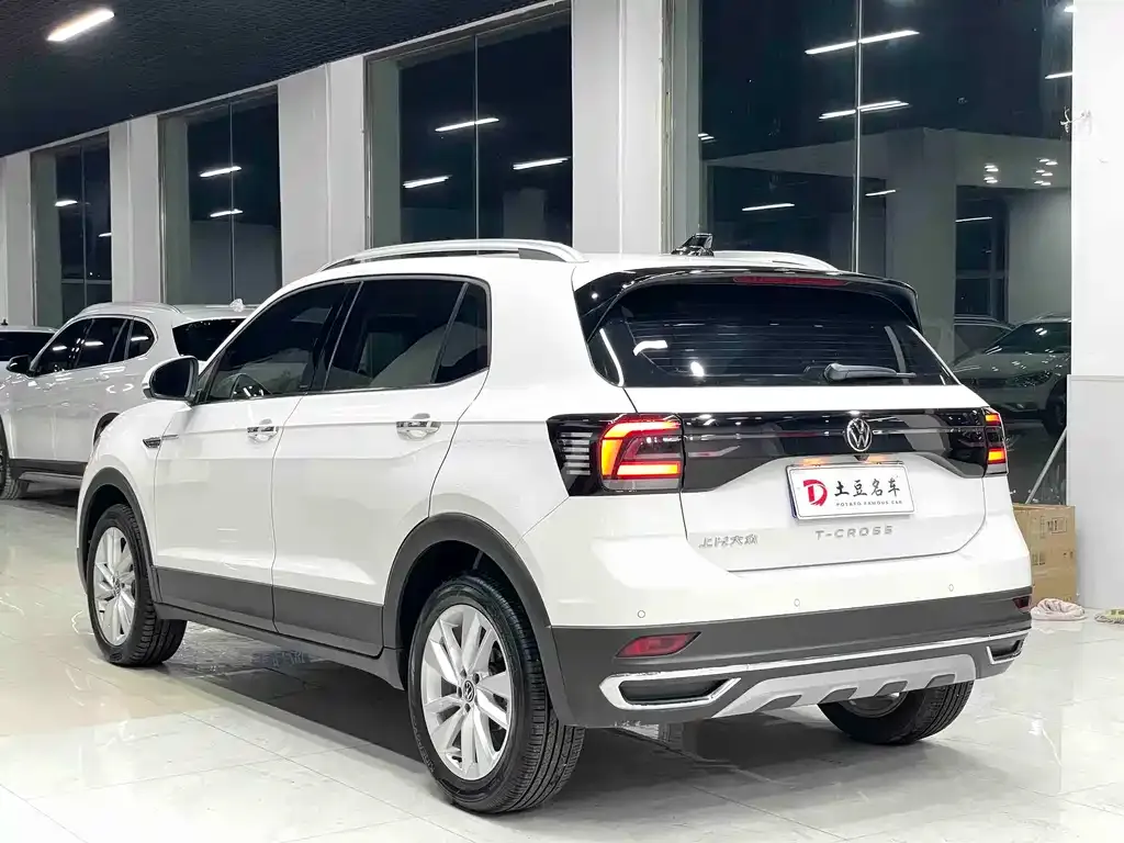 Volkswagen T-Cross — фото 5