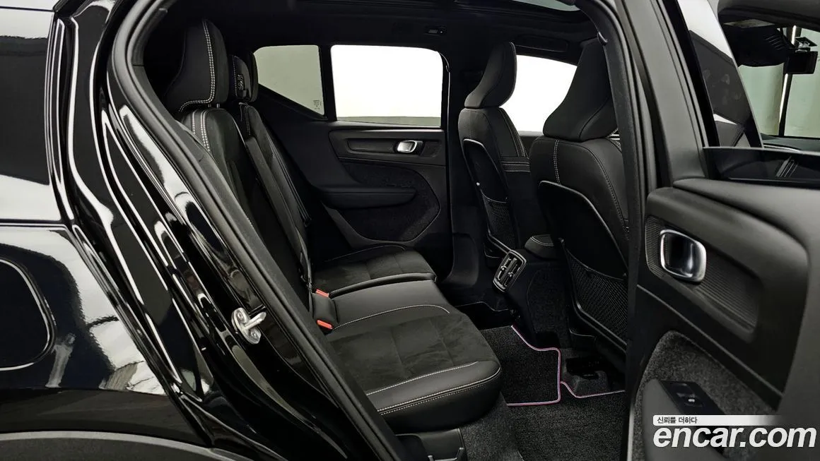 Volvo XC40 2025 из KR, фото 6