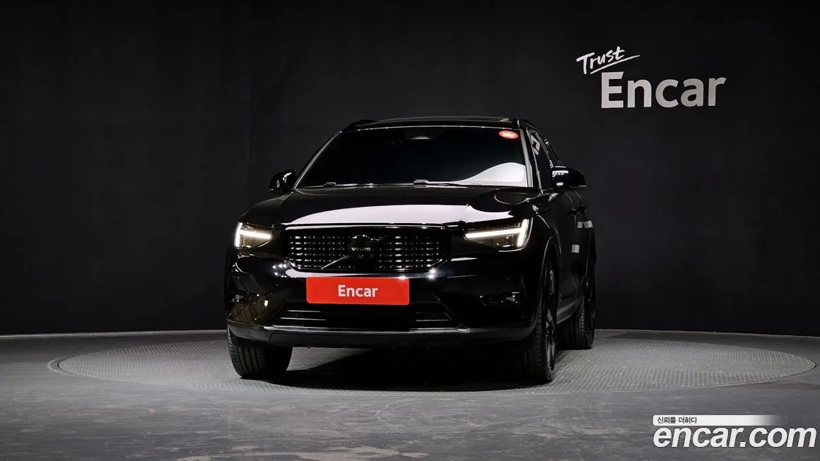 Volvo XC40 2025 из KR, фото 3
