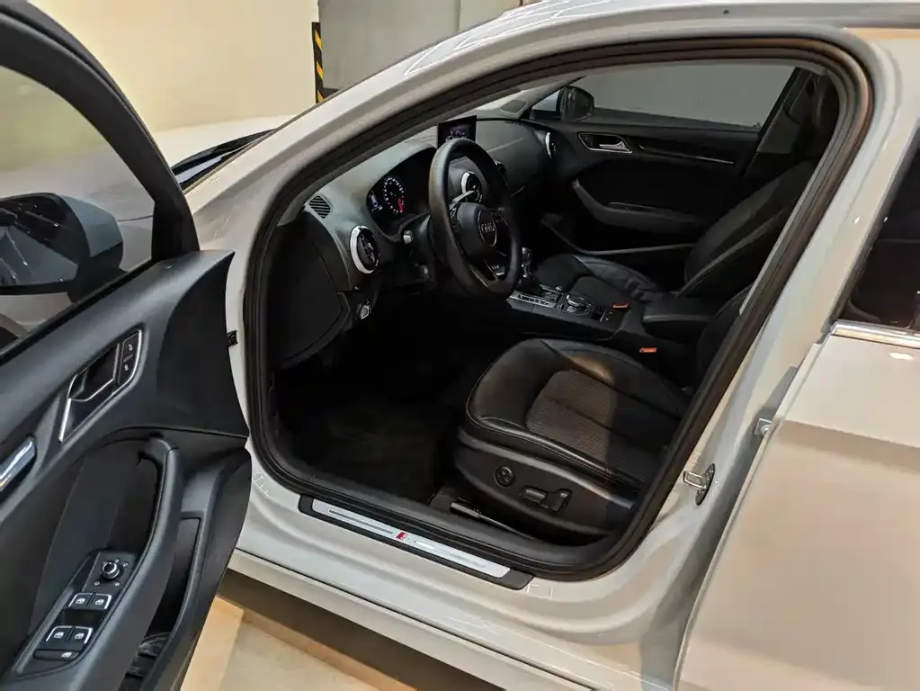 Audi A3 2021 из CN, фото 4