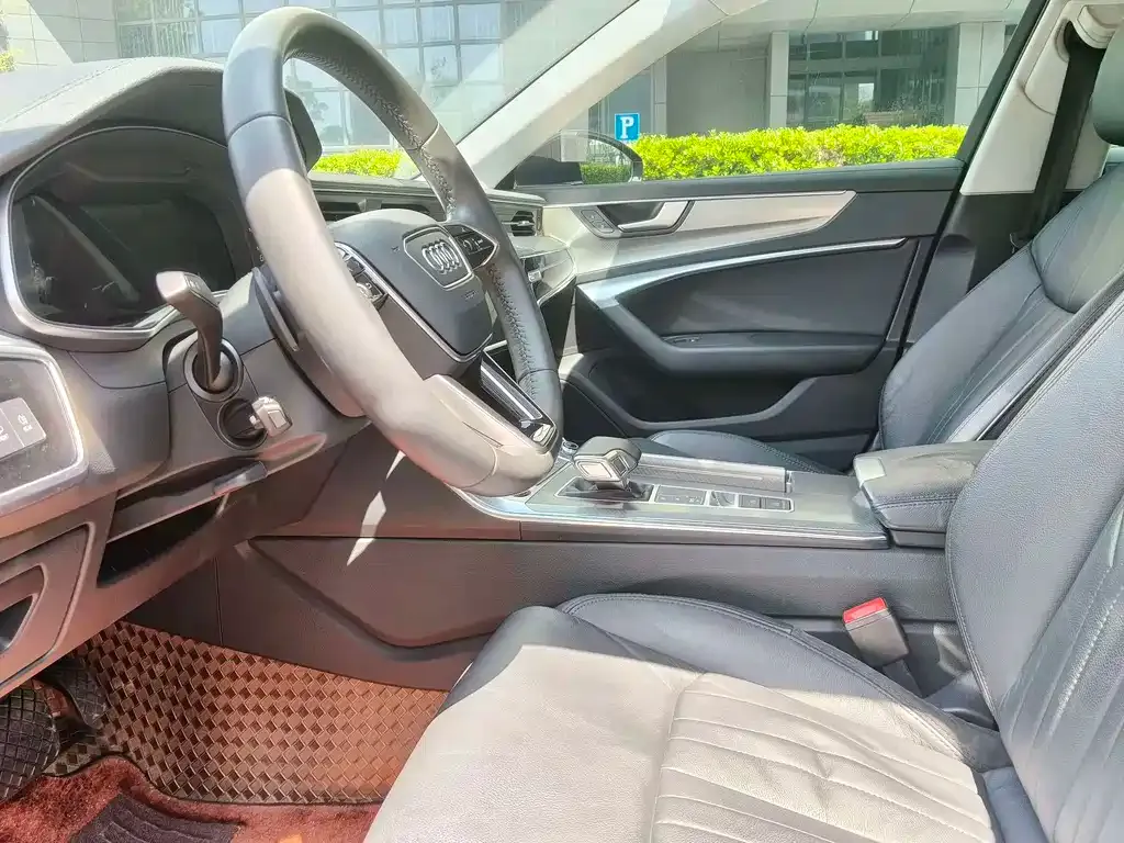 Audi A6L 2021 из CN, фото 6