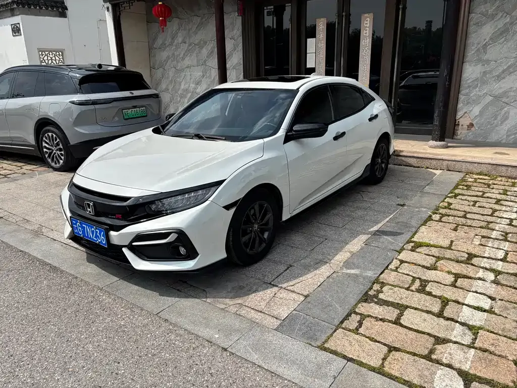 Honda Civic — фото 1
