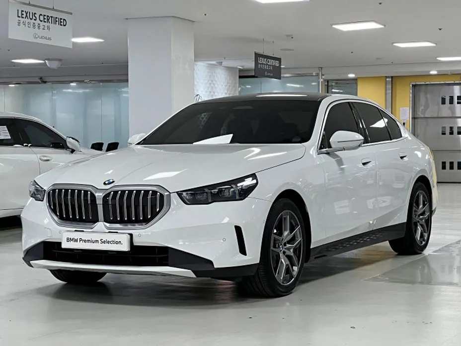 BMW 5-Series 2024 из KR, фото 1