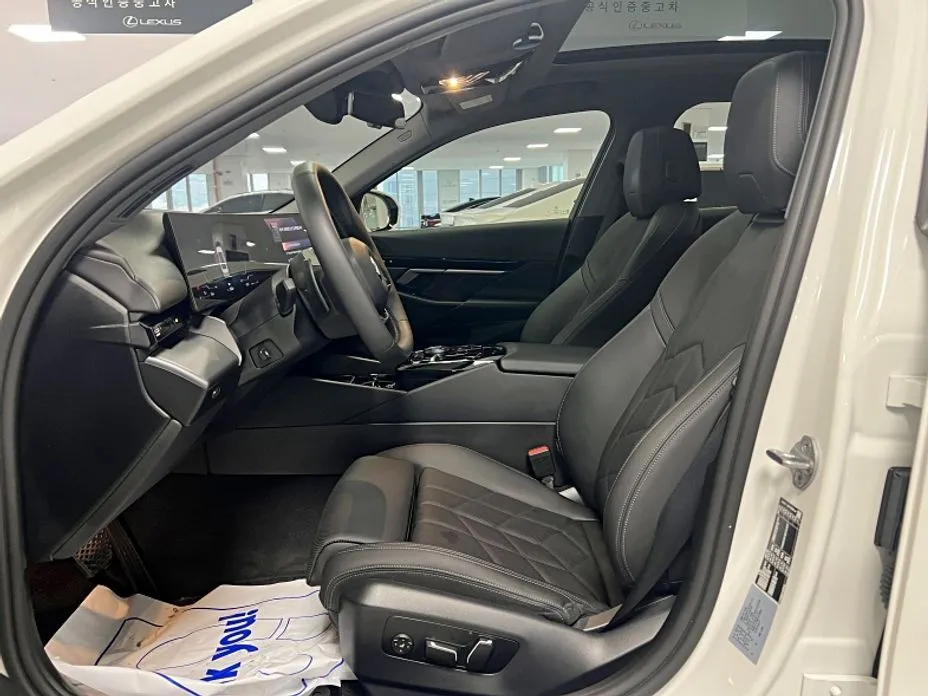 BMW 5-Series 2024 из KR, фото 10